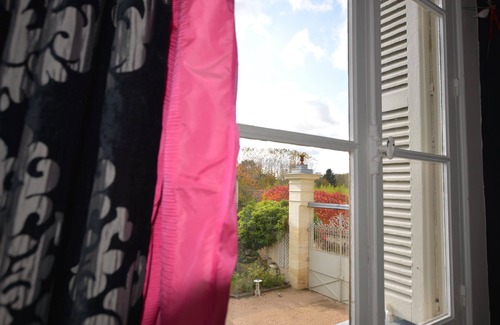 Beaumont-en-Veron Casa | Casa-Tradicional-Baño con bañera-Vista al Jardín