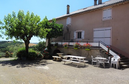 Broquies Casa | Gîte Aveyron 11 people in Sermet near the lake of Villefranche de Panat