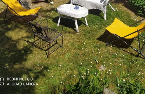 Genets Cabaña | Gîte Baie Bonheur in the heart of Genêts 5 minutes from the start of the crossings to the mountain