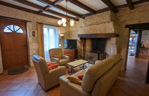 Bonnes Cabaña | Casa rural Bonnes, 4 dormitorios, 12 personas