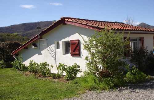 Osses Cabaña | Gîte, Charm and calm for this independent gite ideal for hikers;