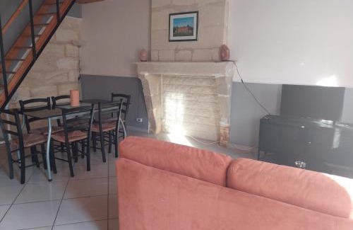 Saint-Seurin-de-Cadourne Apartamento | Gite chez Lea