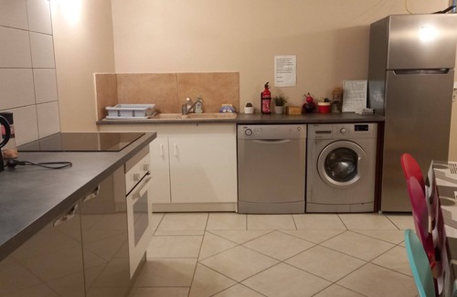 Cholet Cabaña | Gîte 'Chez Gwen Et Flo' con terraza compartida, jardín compartido y Wi-Fi