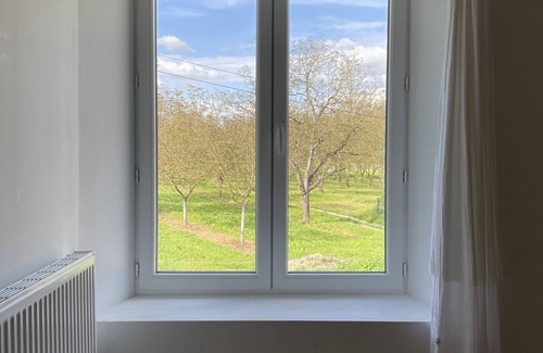 Chatte Cabaña | Gîte-Rural-Baño con bañera-Vista al campo