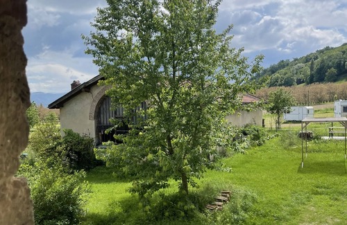 Chatte Cabaña | Gîte-Rural-Baño con bañera-Vista al campo