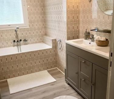 Eu Casa | Gite de la Baigneuse avec jacuzzi 6 pers