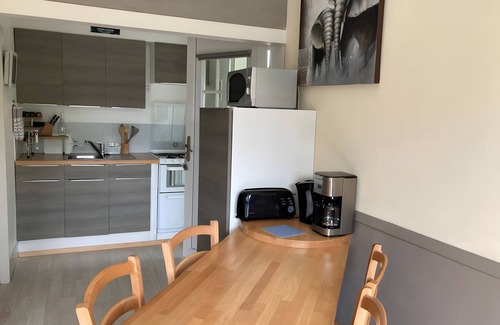 Noyers-sur-Cher Casa | Gite de la chapelle zoo 7 min – quiet, large enclosed park, playground