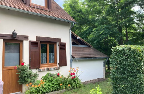 Noyers-sur-Cher Casa | Gite de la chapelle zoo 7 min – quiet, large enclosed park, playground