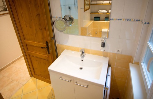 Krutenau Apartamento | Apartamento-Ciudad-Baño con ducha-Vista al patio