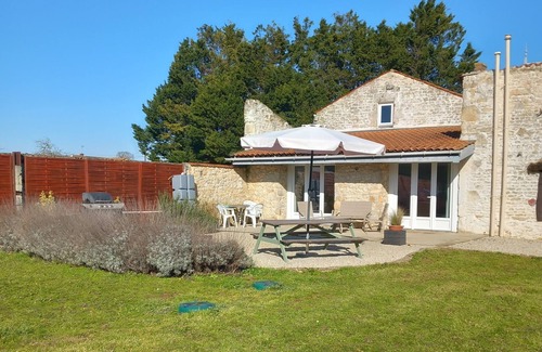 Petosse Cabaña | Gite Du Lys Two bedroom Cottage in Petosse