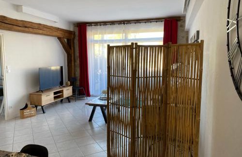Villaines-la-Gonais Apartamento | Gite du Trefoux logement le Villainois