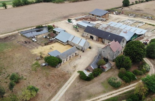 Noyant-Villages Casa | Gite entier Calme Bucolique Animaux Bon prix