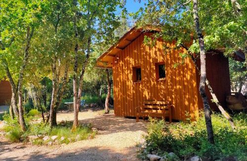 Labastide-de-Virac Chalet De Esquí | Gite et cabane écologiques 1000 Pailles