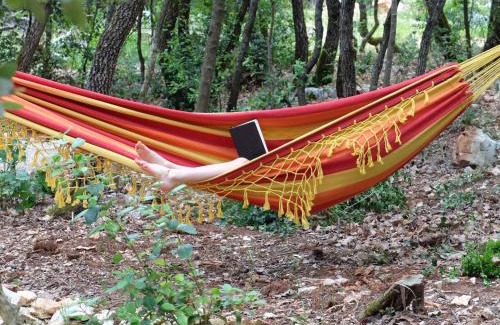 Labastide-de-Virac Chalet De Esquí | Gite et cabane écologiques 1000 Pailles