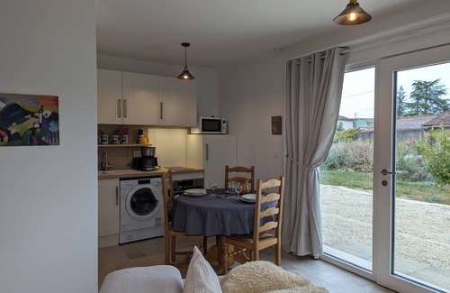 Baignes-Sainte-Radegonde Apartamento | Gite for two persons lavender green lane-special reduction august