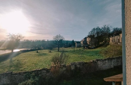 Armes Casa | Gîte familial - On the banks of the Nivernais Canal