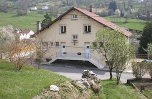 Cornimont Casa | gite FOR 16 PERS with BABYFOOT & PING PONG