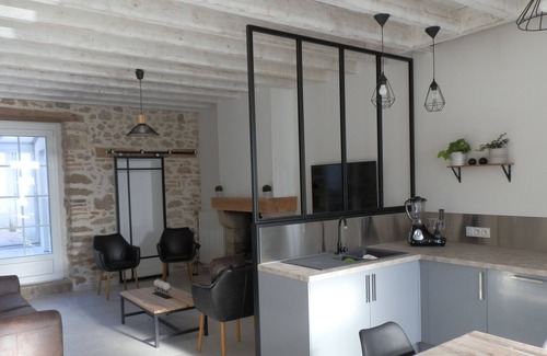 Mauleon Casa | Casa rural para 6 a 8 personas, todas renovadas con jacuzzi, a 20 minutos de puy du fou