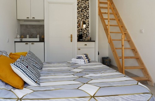 Saint-Savin Cama Y Desayuno | Gite for 8 to 12 people with heated indoor pool