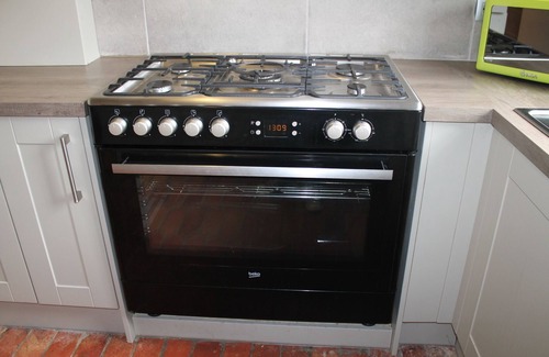 Fresne-la-Mere Casa | Gîte Fournil for 9 to 11 people close to the Suisse Normande!