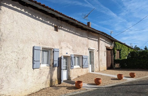 Chasseneuil-sur-Bonnieure Cabaña | Gite Chasseneuil-sur-Bonnieure, 2 bedrooms, 4 persons