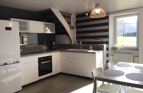 Saint-Pierre-de-Cherennes Casa | Gîte in a tastefully renovated 17th century country house.