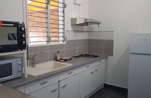 Sainte-Anne Cabaña | Gîte gwada mango T2 climatizado a 150m de la playa, piscina, patio