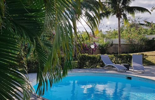 Sainte-Anne Cabaña | Gîte gwada mango T2 climatizado a 150m de la playa, piscina, patio