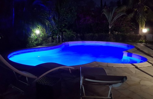 Sainte-Anne Cabaña | Gîte gwada mango T2 climatizado a 150m de la playa, piscina, patio