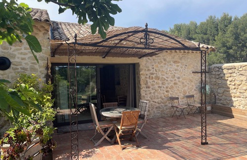 Le Castellet Otro | Gîte in a paradise setting with private pool