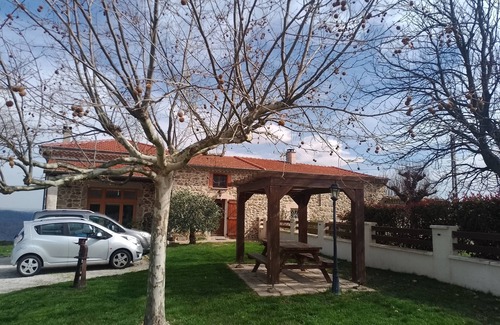 Ozon Cabaña | Casa rural en Ardeche norte con vistas al Ródano con piscina climatizada, 3 estrellas