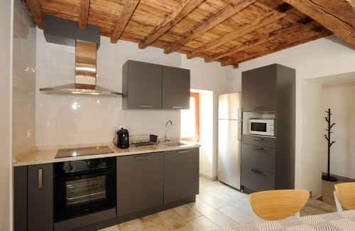 Montesquieu-des-Alberes Casa | Casa rural en el corazón de los viñedos.