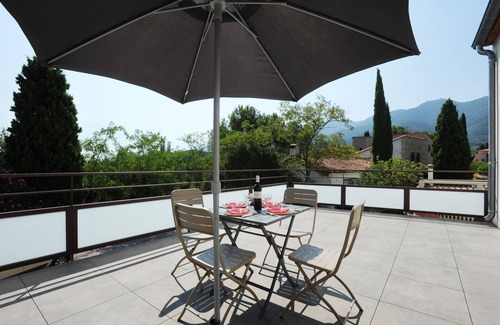 Montesquieu-des-Alberes Casa | Casa rural en el corazón de los viñedos.