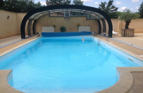 Castels Casa | ALQUILER EN EL CAMPO CON PISCINA CUBIERTA Y DESCUBRIBLE