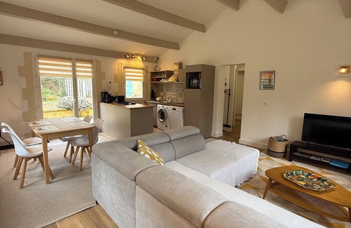 Cendrieux Casa | Gîte in the Dordogne in a peaceful green setting, ideal for a family