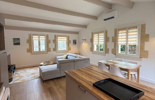 Cendrieux Casa | Gîte in the Dordogne in a peaceful green setting, ideal for a family