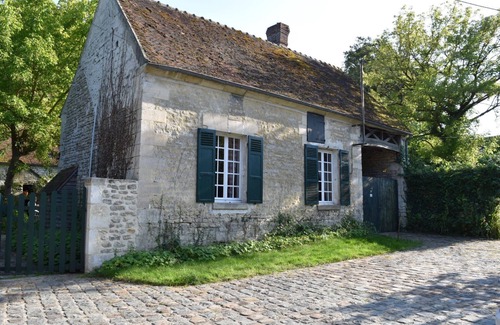 Ully-Saint-Georges Cabaña | Gite in the heart of a quiet village in South Picardy