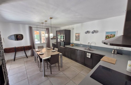 Aureille Casa | Gite in the heart of the Alpilles - lemasdeslauriers@gmail.com