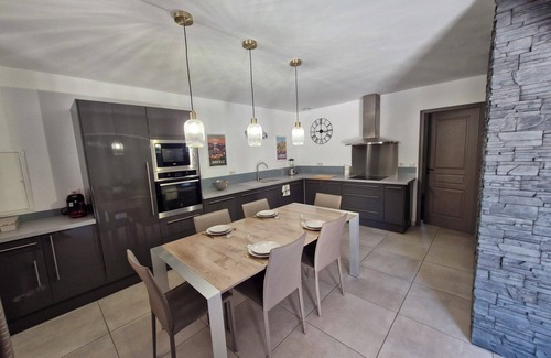 Aureille Casa | Gite in the heart of the Alpilles - lemasdeslauriers@gmail.com