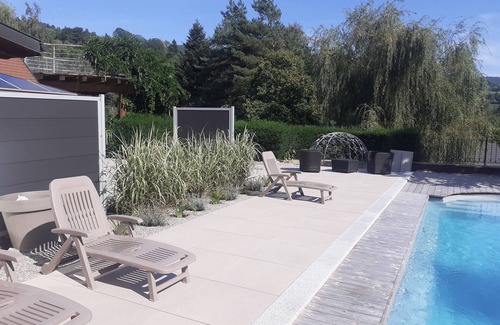 Soultzeren Cabaña | Casa rural "L 'ARAUCARIA" junto a la piscina en DOMAINE "La Villa Moraine" Munster