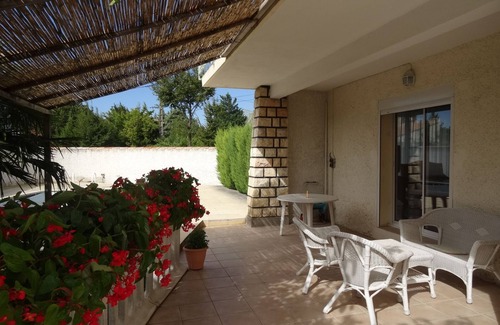Entraigues-sur-la-Sorgue Casa | Gite Les Grillons - Grand Avignon - Provenza