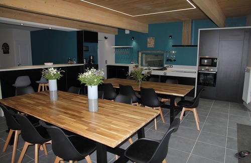 Cheille Casa | Gite l'Hermine, 15 pers, piscina cubierta climatizada, 1er piso PMR, jardín cerrado