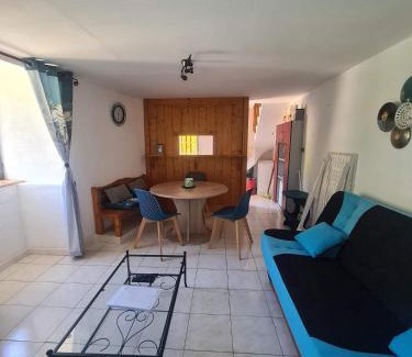 Saint-Chely-du-Tarn Casa | Gite la maison de Jules