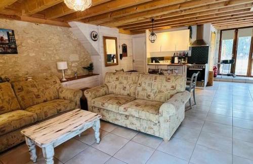 Saint-Privat-en-Perigord Apartamento | Gite La Vieille Grange, with pool in the Dordogne