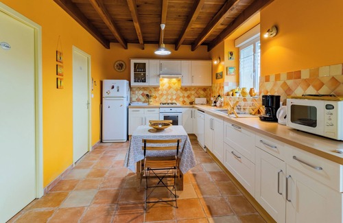 Saint-Jory-de-Chalais Casa | Gîte 'Le Bûcher' – Encanto auténtico con terraza, balcón y jardín compartido en plena naturaleza