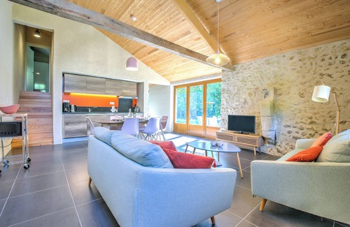 Chassaignes Casa | 'Gîte Le Gardien' con piscina compartida, terraza privada y Wi-Fi