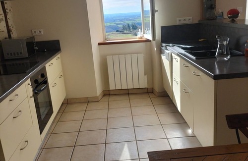 Lescure-Jaoul Casa | Amplia casa tranquila de 4 estrellas con terraza, wifi país de los cien valles