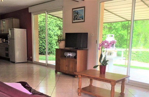 Loubressac Casa | TRANQUILA CON VISTAS DE UNO DE LOS MAS HERMOSOS PUEBLOS DE FRANCIA