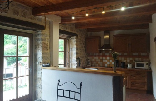 Saint-Chely-du-Tarn Cabaña | Gîte "Les Osiers" Le Pigeonnier sleeps 10, in the heart of the Gorges du Tarn