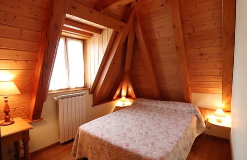 Lieutades Cabaña | Gite Lieutadès, 4 bedrooms, 8 persons